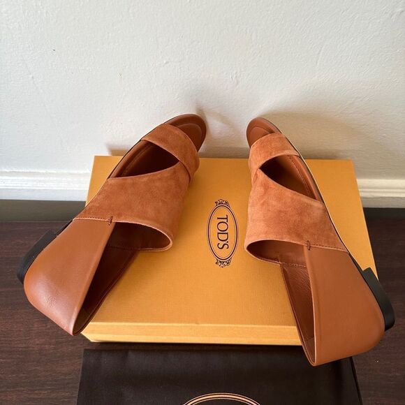 Tod's soft  leather upper/leather lining stylish flat sandal size EU37 /US7 - Picture 8 of 12
